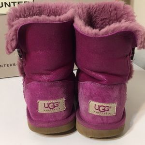 Ugg boots girls size 2